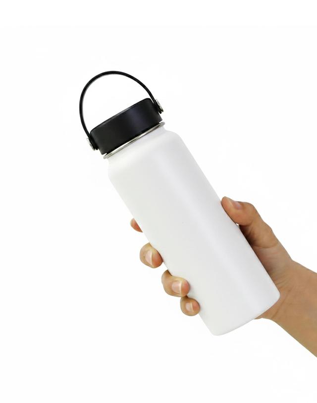 비프로젝트 바른락 탱크 진공 텀블러 540ml (화이트) 착용컷