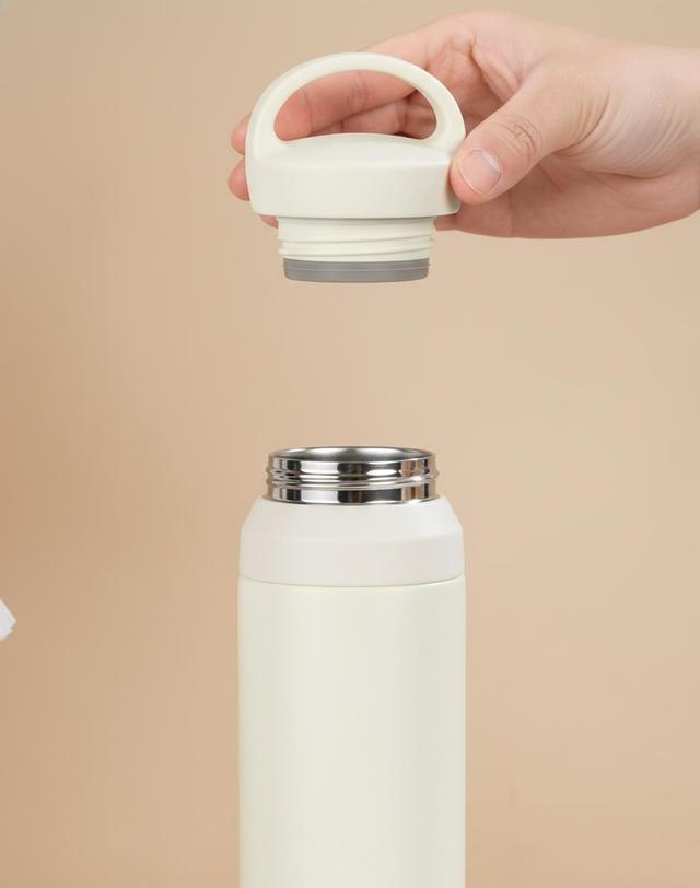 비프로젝트 바른락 핸디루프 보온 보냉 진공 텀블러 500ml(버건디) 착용컷