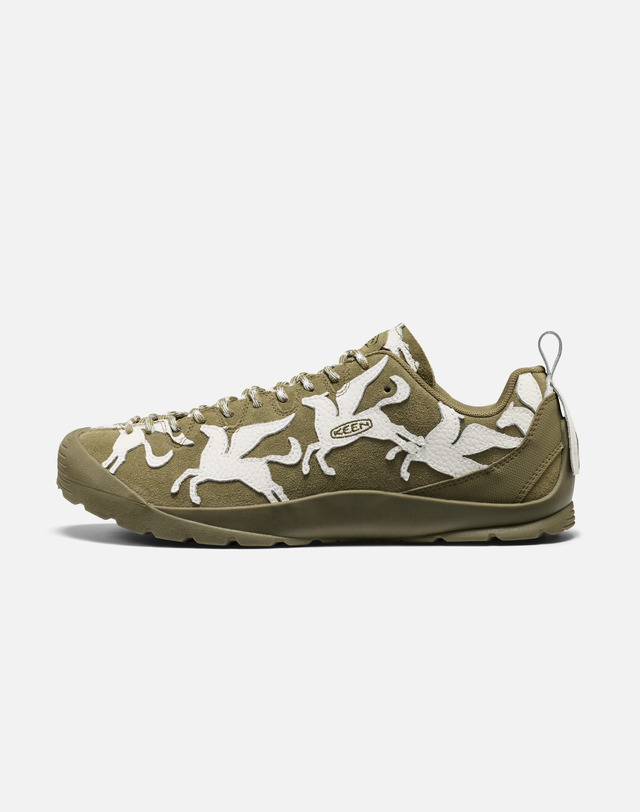 킨 [KEEN x 8on8] [재스퍼] 진한 카키 남성 스니커즈 착용컷