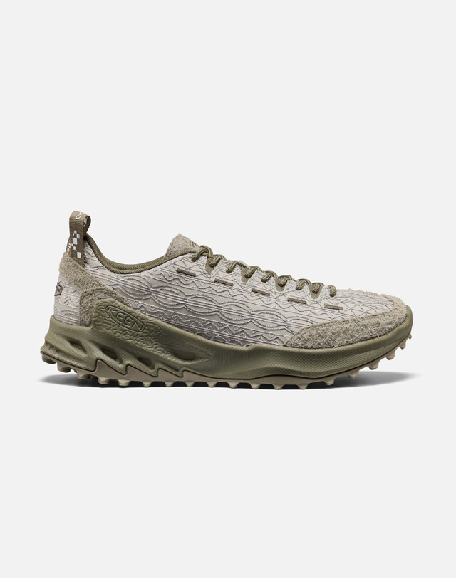 킨 [KEEN x EIGHTEEN EAST] [재스퍼 자이오닉] 그레이 남성 스니커즈 착용컷