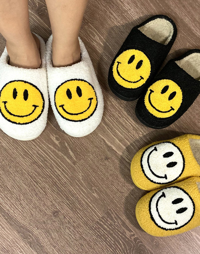 샤이닝홈 [샤이닝홈] 무블 뽀글이 올데이 실내화 거실화 슬리퍼 커플용 털실내화 겨울실내화 2size 3컬러 남성용 여성용 착용컷