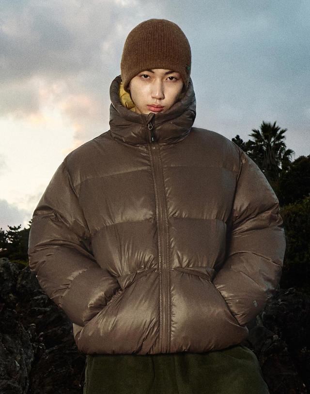 미니멀프로젝트 더 캄 바이컬러 헤비 다운패딩 MPJ111/ 2color M 착용컷