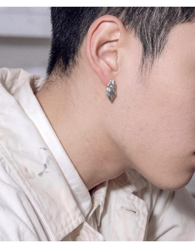 쿼르코어 4701.c1 EARRING 착용컷