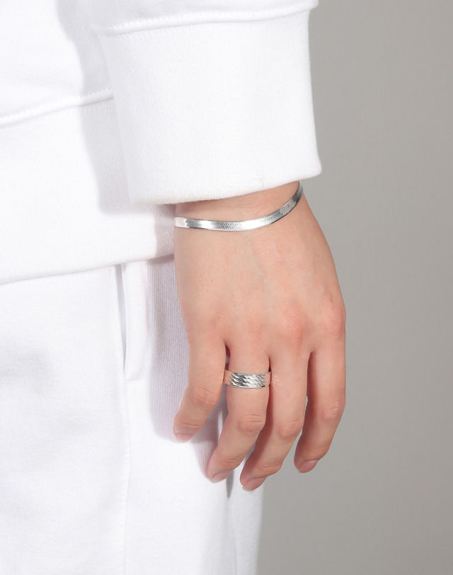 쿼르코어 7130 silver92.5 착용컷