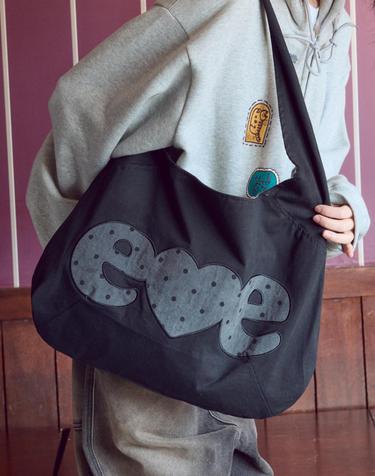 엠블러 reversible dot bag 호보백 AC701-차콜