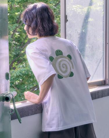 엠블러 남여공용 Turtle 아플리케 자수 반팔 티셔츠 AS1321-화이트