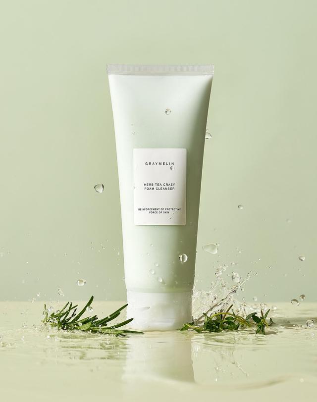 그레이멜린 [피부진정] 그린푸드 수분진정 기획세트 (그린푸드 토너 500ml+크림 500g+카놀라 클렌징오일 300ml+허브티 폼클렌징150ml) 착용컷