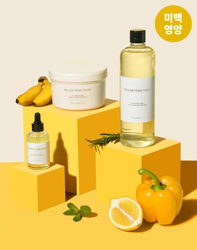 그레이멜린 [미백개선] 옐로우푸드 미백 영양 기획세트(옐로우푸드 토너 500ml+크림 500g+카놀라 클렌징오일 300ml+센텔라 폼클렌징150ml) 착용컷