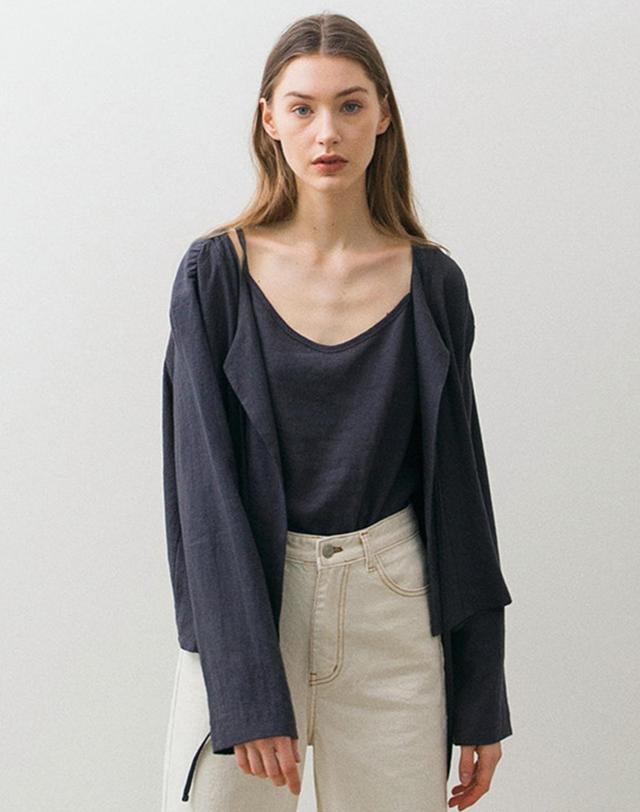 논로컬 Linen Shirring Cardigan - Deep Grey 착용컷
