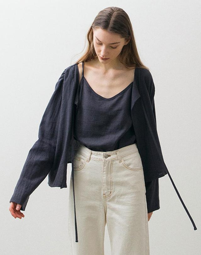 논로컬 Linen Shirring Cardigan - Deep Grey 착용컷