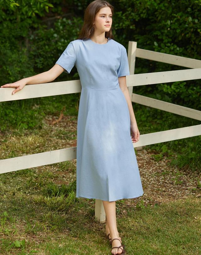 논로컬 Linen Flared Dress - Blue 착용컷