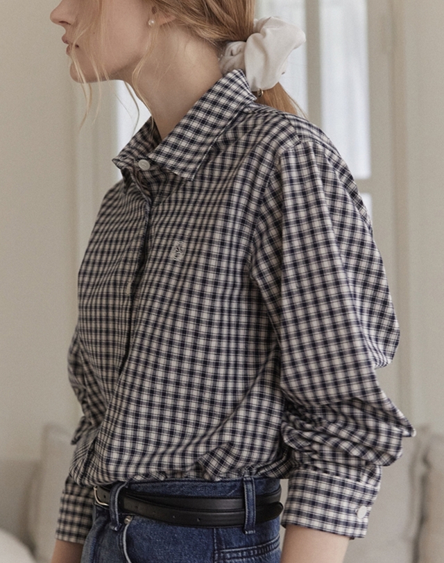 논로컬 French Check Shirt - Navy 착용컷