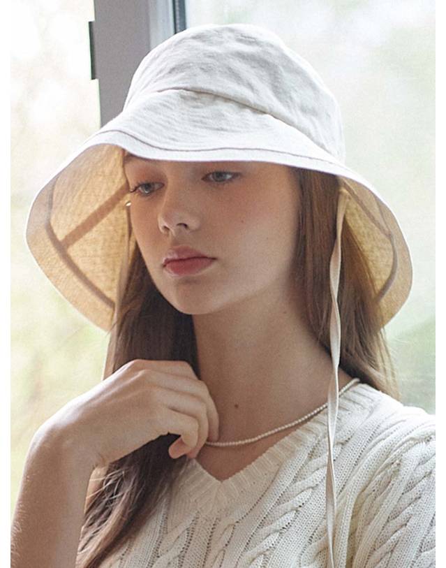 논로컬 Linen Ribbon Bucket Hat - Light Beige 착용컷