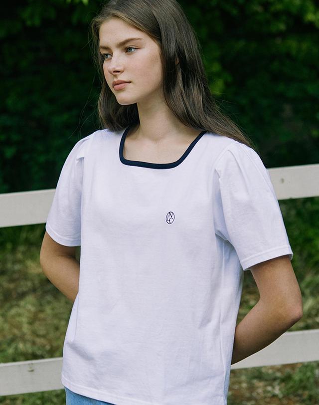 논로컬 Neckline Puff Sleeve T-shirt - White 착용컷