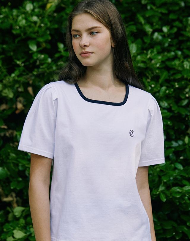 논로컬 Neckline Puff Sleeve T-shirt - White 착용컷