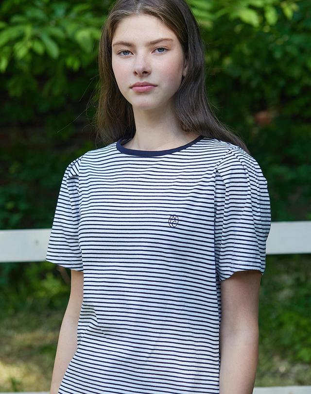 논로컬 Stripe Puff Sleeve T-shirt - White Stripe 착용컷