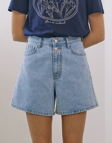 Button Detail Denim Shorts - Light Blue