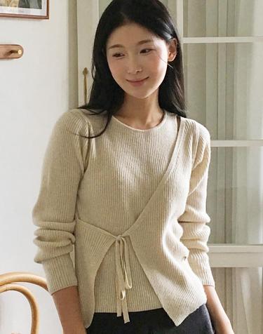 [인플루언서 착용] Cut Out Diagonal Wrap Knit - Beige