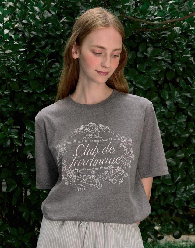 논로컬 Rosy Garden Print T-shirt - Charcoal 착용컷