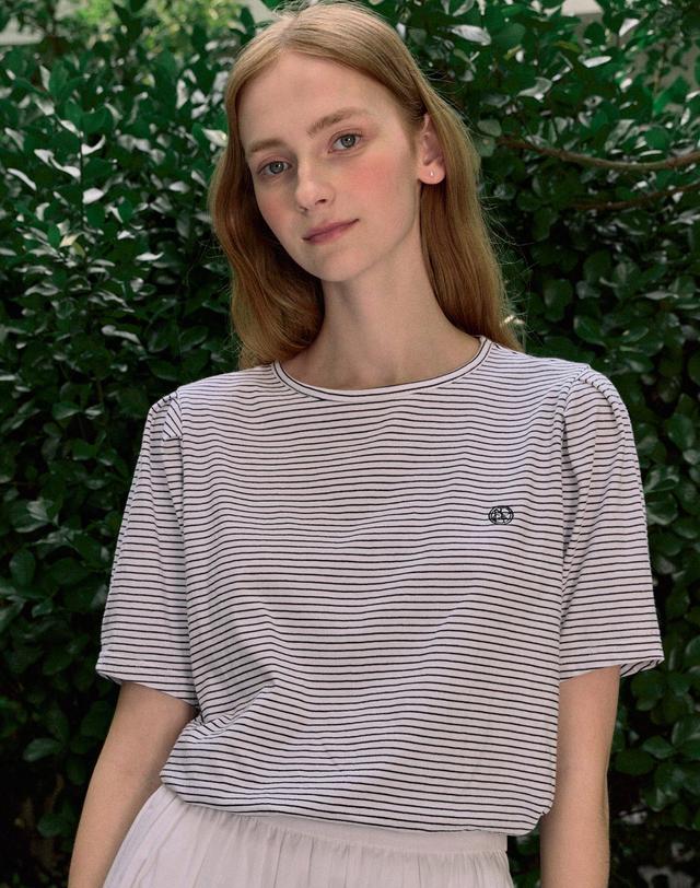 논로컬 Volume Sleeve Logo Stripe T-shirt - Black 착용컷