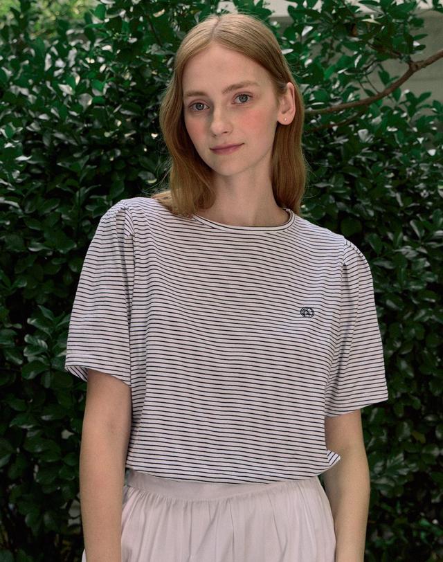 논로컬 Volume Sleeve Logo Stripe T-shirt - Black 착용컷