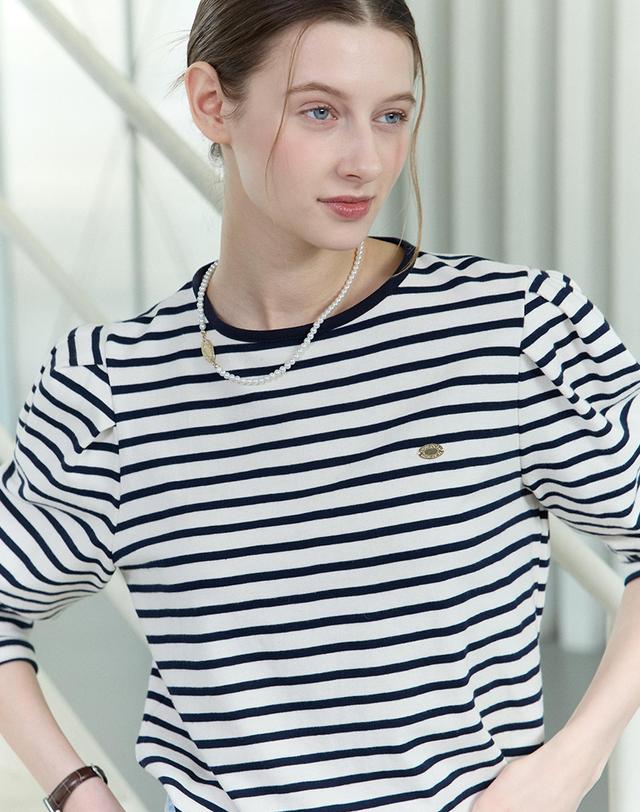 논로컬 Stripe Puff Long Sleeve - Navy 착용컷