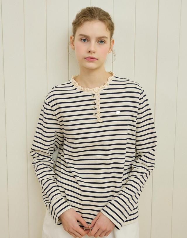 논로컬 Neck Frill Stripe Long Sleeve - Navy 착용컷
