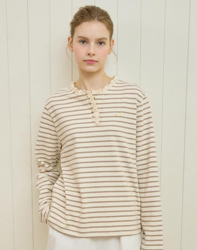 논로컬 Neck Frill Stripe Long Sleeve - Beige 착용컷