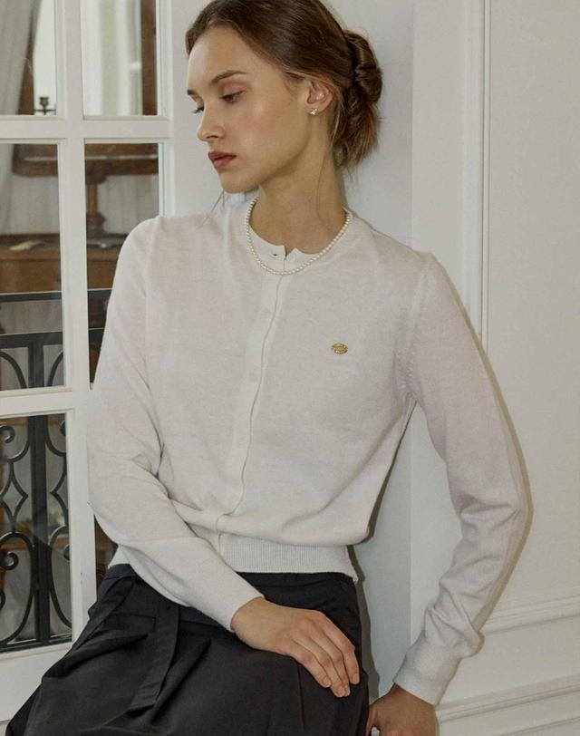 논로컬 [인플루언서 착용] Essential Round Neck Cardigan - Ivory 착용컷