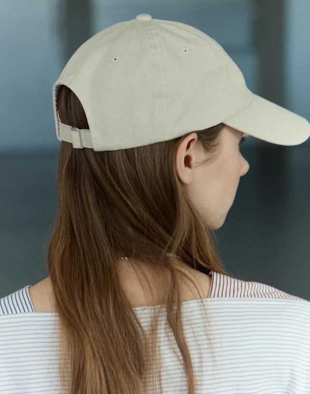 논로컬 Logo Embroidery Ball Cap - Beige 착용컷
