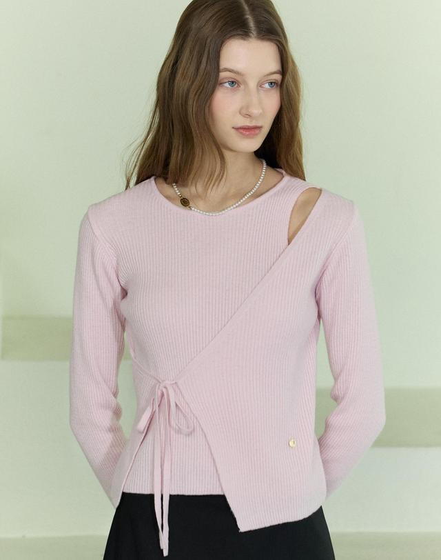 논로컬 [안은진 착용] Cut Out Diagonal Wrap Knit - Pink 착용컷