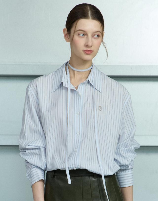 논로컬 Three Way Multi Stripe Shirt - Blue 착용컷