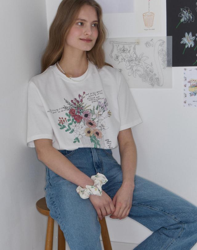 논로컬 [논로컬 X 이하여백] Vase Hand Drawing T-shirt - White 착용컷