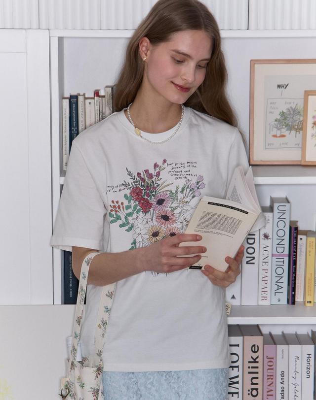논로컬 [논로컬 X 이하여백] Vase Hand Drawing T-shirt - White 착용컷
