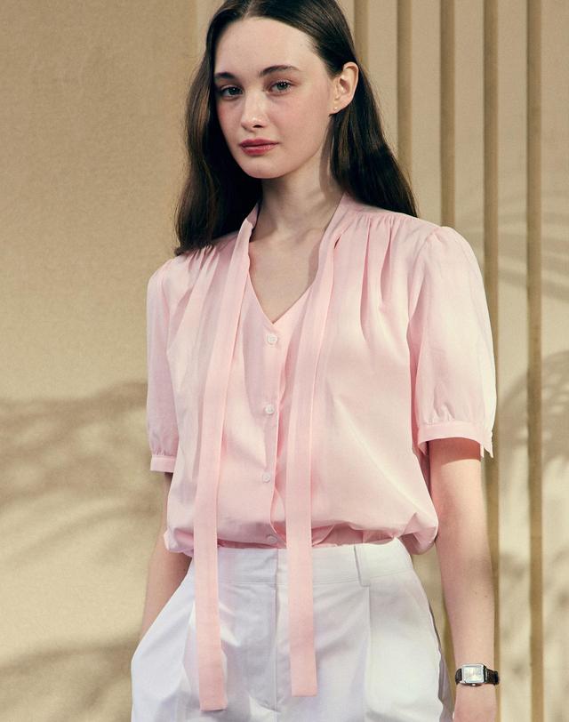 논로컬 Tie Collar Shirring Half Sleeve Blouse - Pink 착용컷