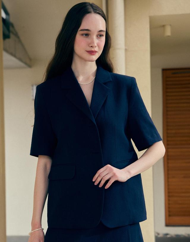 논로컬 Linen Half Sleeve Jacket - Navy 착용컷