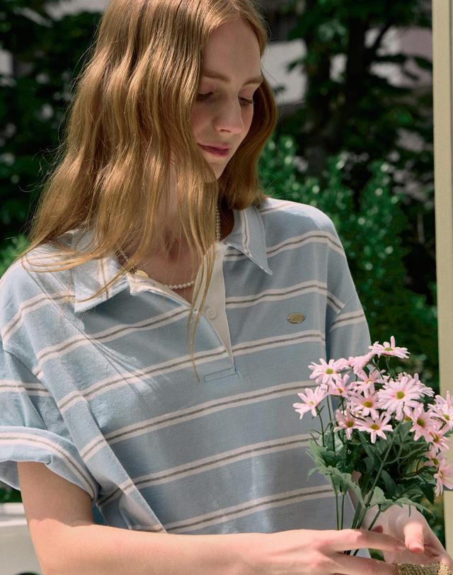 논로컬 Multi Stripe Over-fit Collar T-shirt - Light Blue 착용컷