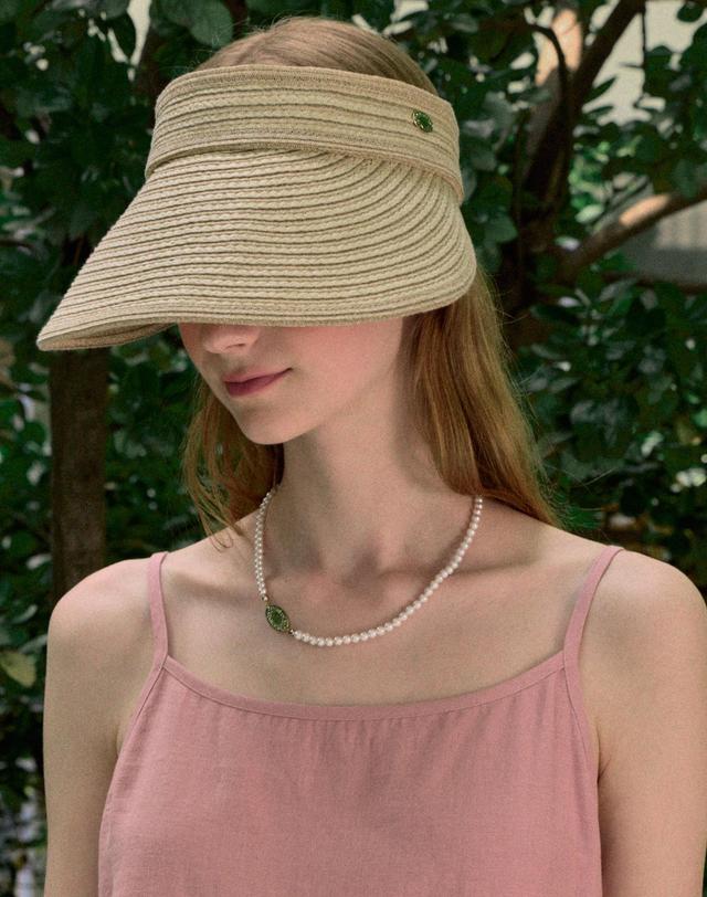 논로컬 Gold Label Point Rattan Sun Visor - Light Beige 착용컷