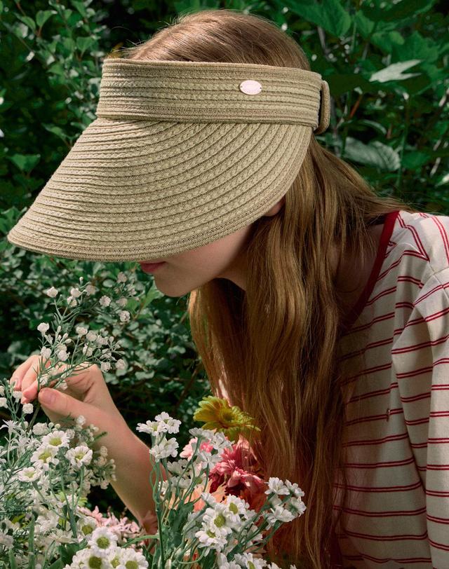 논로컬 Gold Label Point Rattan Sun Visor - Light Beige 착용컷