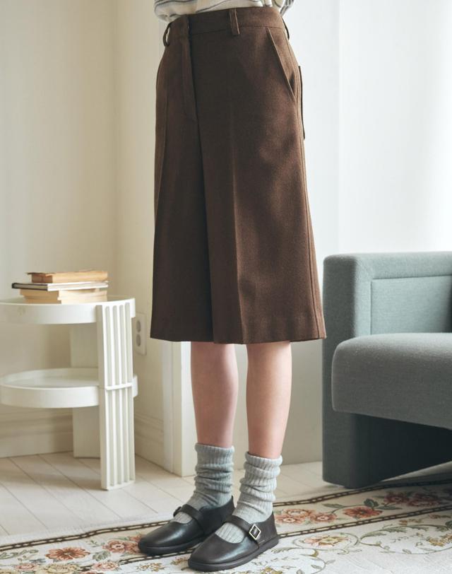 논로컬 Classic Bermuda Pants - Brown 착용컷