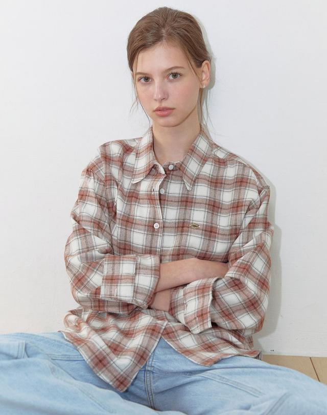 논로컬 Oversize Napping Checked Shirt - Orange Brown 착용컷