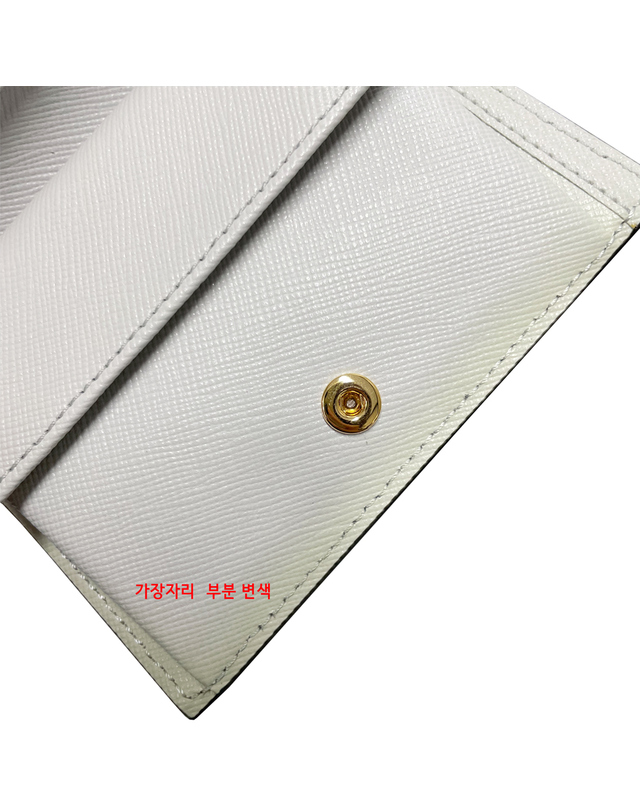 마르니 [리퍼브] 스크래치 사피아노 반지갑 PFMOQ14U07 LV520 Z471N 착용컷