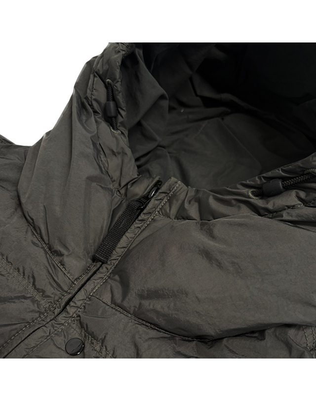스톤아일랜드 25FW 크링클 랩스 후드 패딩 그레이 K2S15 4100011 S0A23 V0062 착용컷