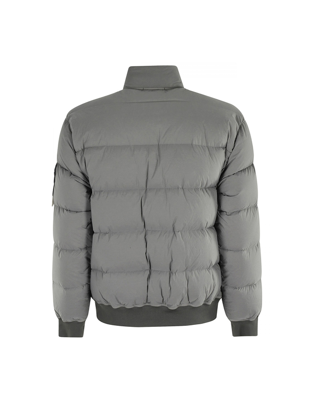 스톤아일랜드 25FW 와펜 심리스 터널 나일론 패딩자켓 그레이 K2S15 4100039 S0028 V006B 착용컷