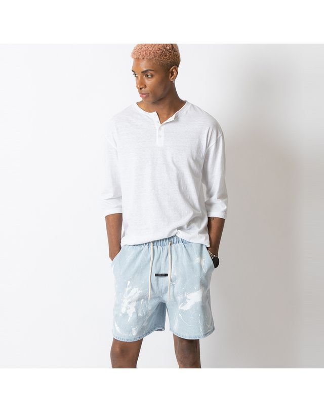 스트라이크 블리치 라이트 데님 쇼츠 Bleach Light Denim Shorts (RELAX) 착용컷