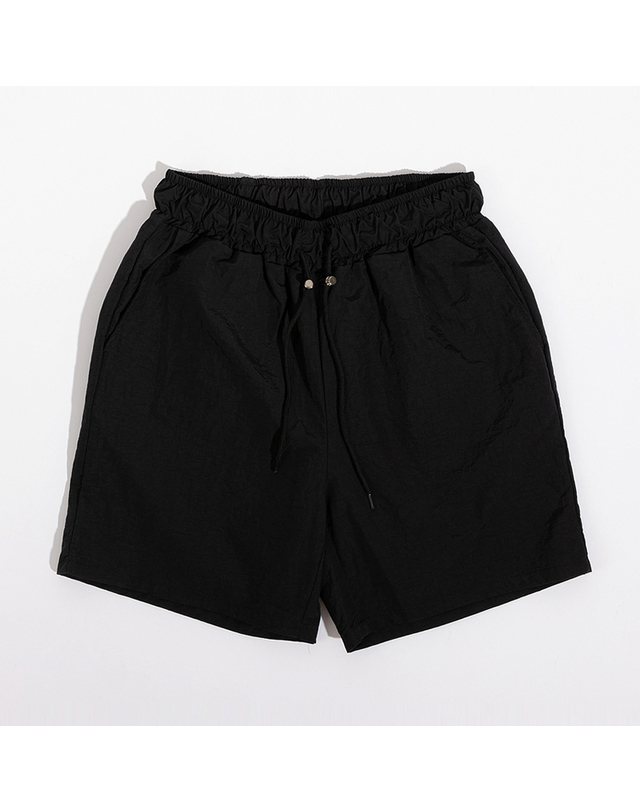 스트라이크 나일론 릴랙스 쇼츠 Nylon Relax Shorts (BLACK) 착용컷
