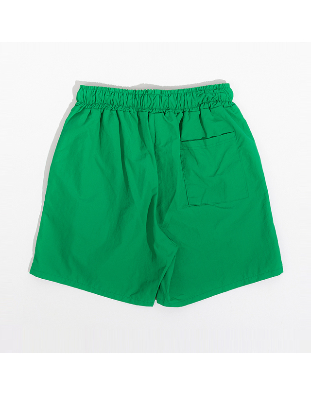 스트라이크 나일론 릴랙스 쇼츠 Nylon Relax Shorts (GREEN) 착용컷