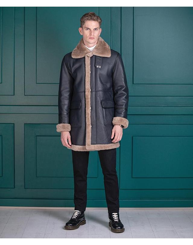 스트라이크 아틀라스 램스킨 쉐어링 코트 Atlas Lambskin Shearling Coat (NAVY) 착용컷