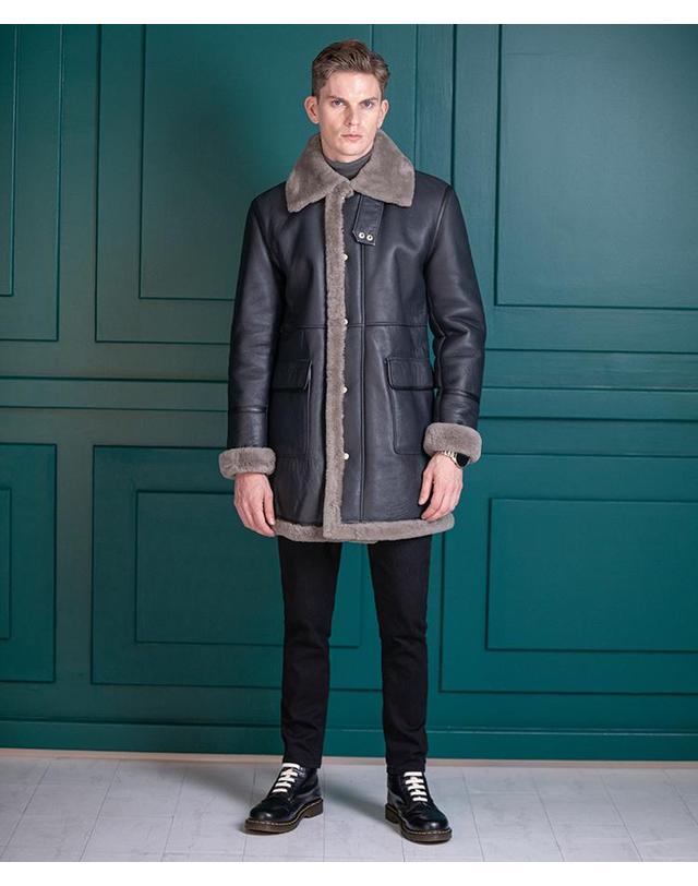 스트라이크 아틀라스 램스킨 쉐어링 코트 Atlas Lambskin Shearling Coat (NAVY) 착용컷