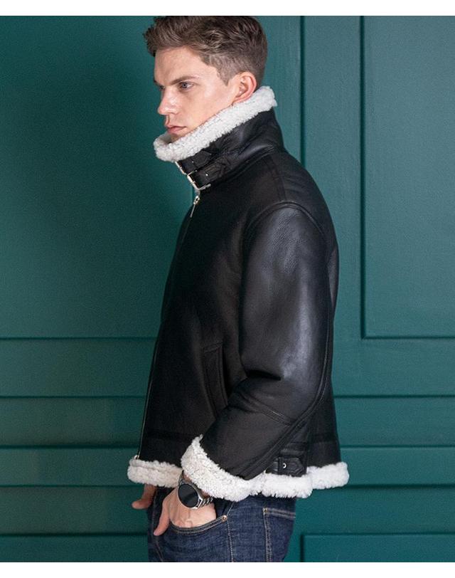 스트라이크 크로노스 램스킨 쉐어링 무톤 재킷 Chronos Lambskin Shearling Mouton Jacket (BLACK) 착용컷